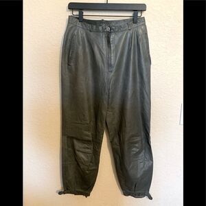 Scarabaus Vintage Grey Leather Capris Size 28 German( 6 US)